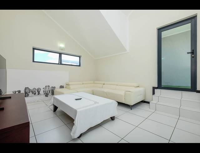 3 BEDROOM APARTMENT TO LET IN PAULSHOF